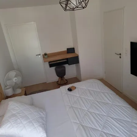 Nouveaux Quartier Bologne A Deux Pas De Mosson, Wifi, Climatisation Et Parking Gratuit