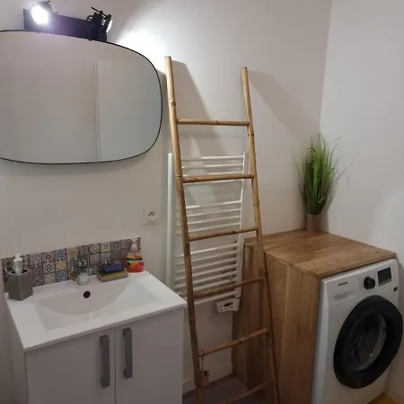 Apartman Nouveaux Quartier Bologne A Deux Pas De Mosson, Wifi, Climatisation Et Parking Gratuit *