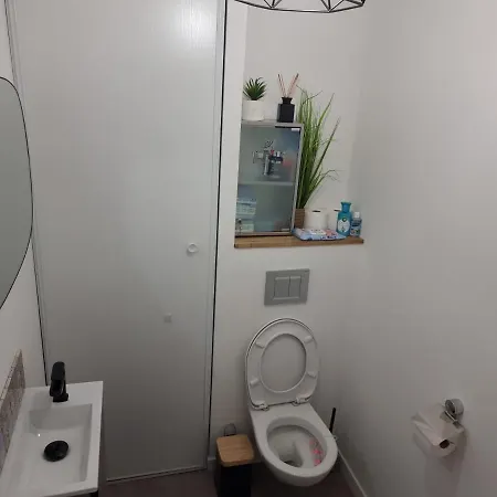 Apartment Nouveaux Quartier Bologne A Deux Pas De Mosson, Wifi, Climatisation Et Parking Gratuit *
