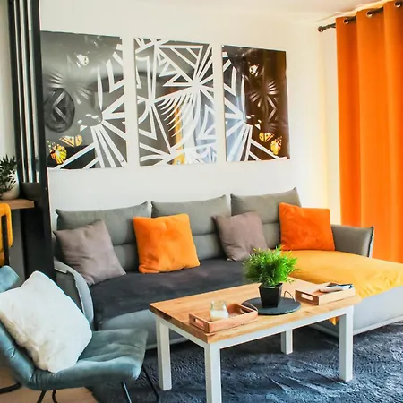 Apartment Nouveaux Quartier Bologne A Deux Pas De Mosson, Wifi, Climatisation Et Parking Gratuit